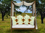 Versailles Royal Honey Bee Pillowcase in PASTEL GREEN